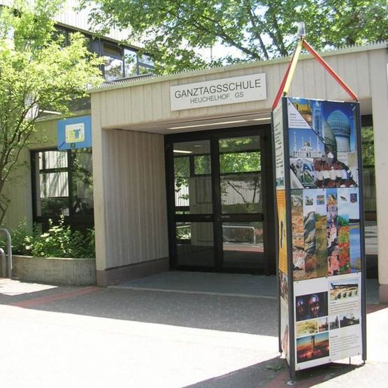 Haupteingang Grundschule Heuchelhof